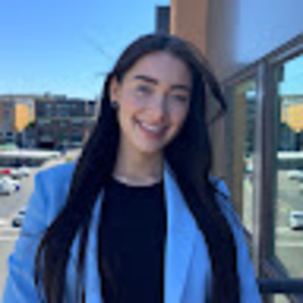 Meet your Posher, Liza